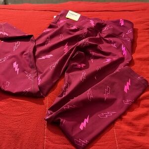 Old Navy Active Size L Maroon Lightning Bolt Go-Dry Leggings Athleisure Workout